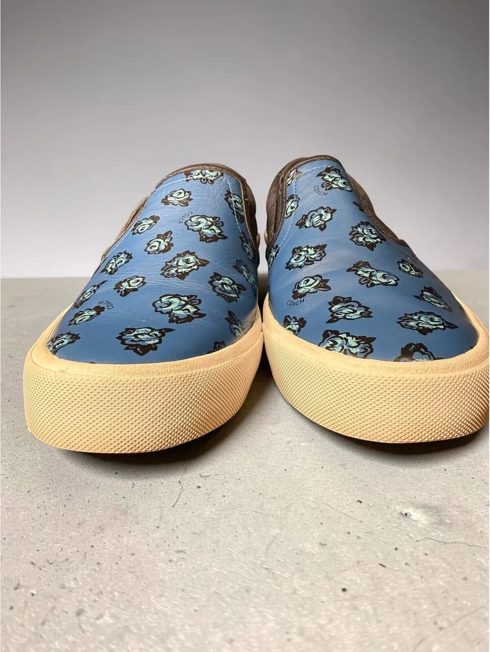 COACH FG1662 Blue Tea Rose Floral Slip-On Sneakers – Size Mens 9D\Womens 10.5
